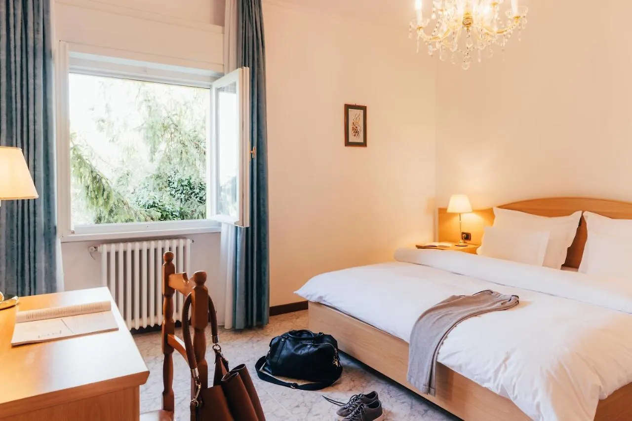 Hotel Orione - Lake Front Hotel Brenzone sul Garda 3*,