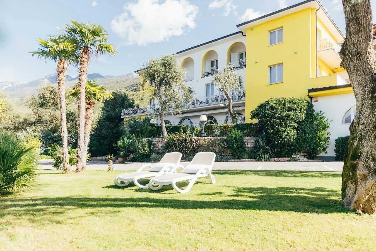 Hotel Orione - Lake Front Hotel Brenzone sul Garda