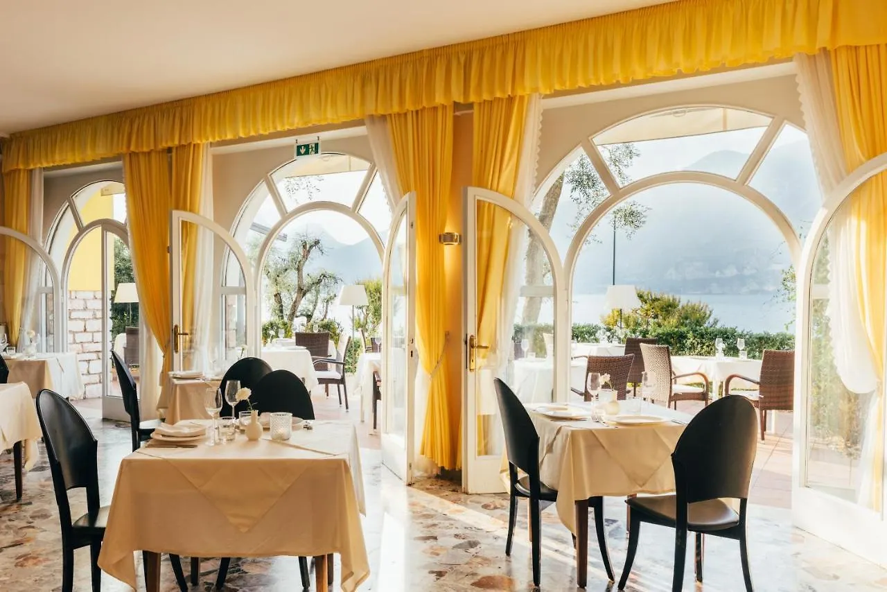 Hotel Orione - Lake Front Hotel Brenzone sul Garda Italy